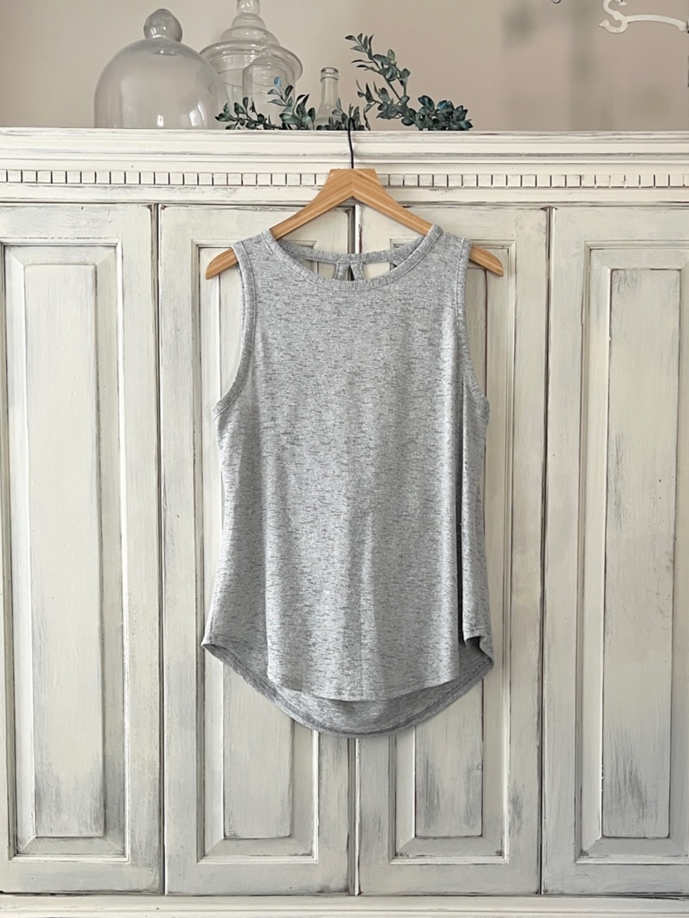 🟠NWT SHE + SKY Cowl Back w/Cris-Cross Detail in Light Gray LARGE